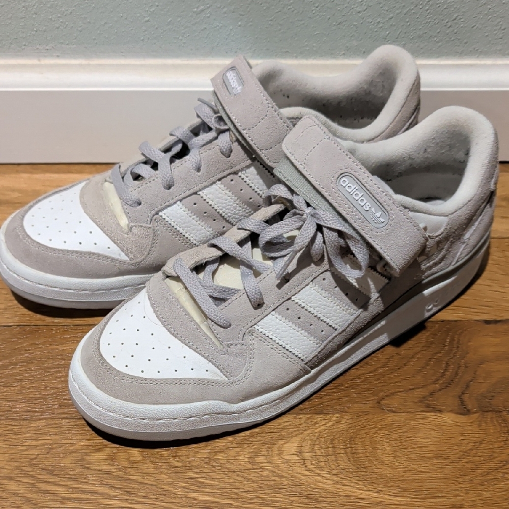 Adidas Men's Light Gray White Sneakers